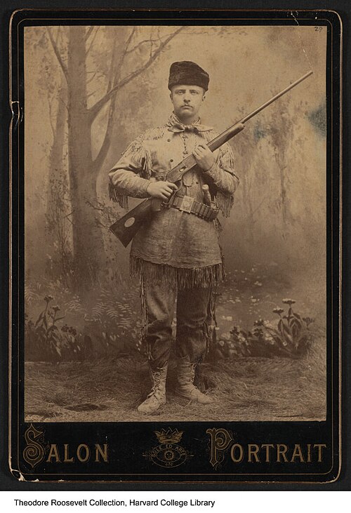File:Theodore Roosevelt in buckskin with a rifle.jpg
